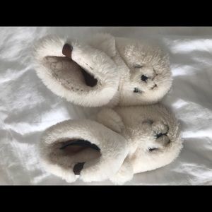 Cozy Roots kids bear slippers size 3T-5T